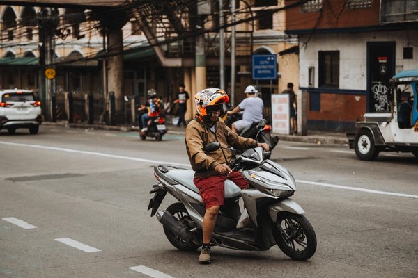 Essential Checklist: Key Factors to Inspect in Your Vehicle"s Emergency Braking System Before Hitting the Road